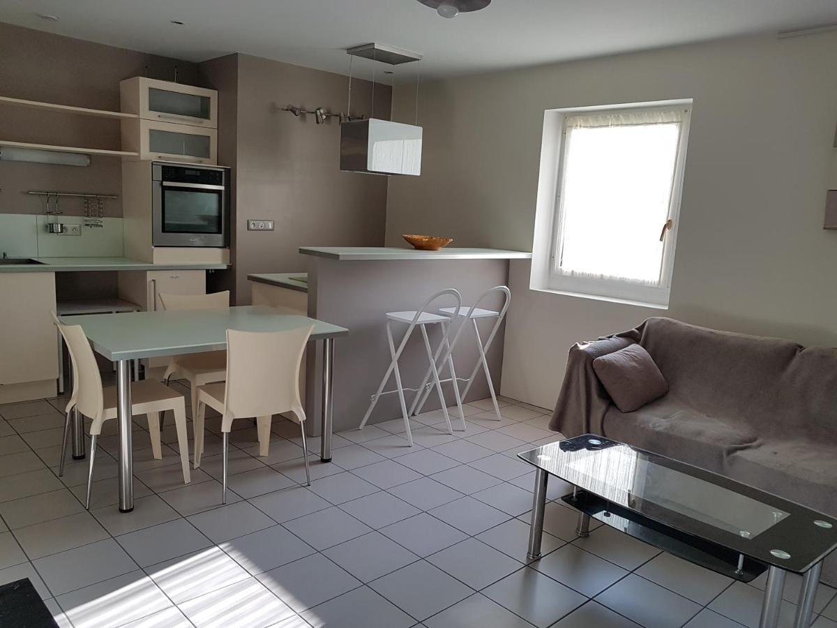 Apartamento F2 En Rez De Jardin A Crest Exterior foto