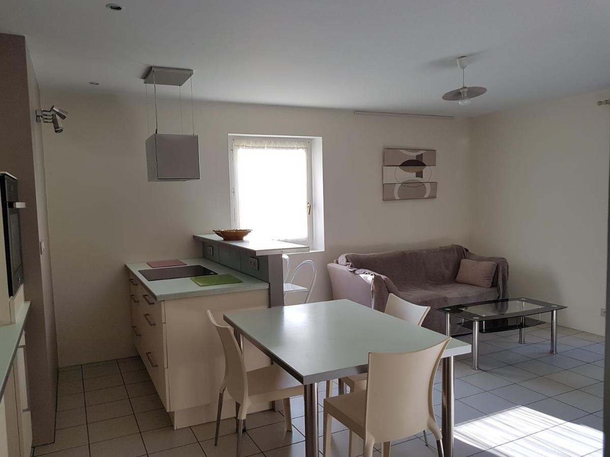 Apartamento F2 En Rez De Jardin A Crest Exterior foto