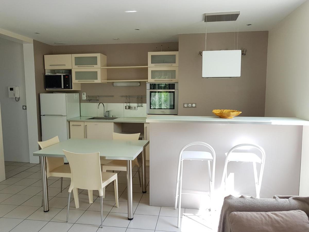 Apartamento F2 En Rez De Jardin A Crest Exterior foto
